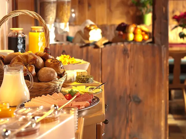Thüringer Landfrühstück mit regionalen Produkten - © Pixabay.com, freephotos Thüringer Landfrühstück - regionale Produkte am Frühstücksbuffet