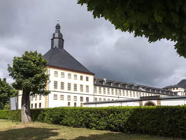 im Urlaub in der Welterberegion Wartburg Hainich Schloss Friedenstein in Gotha besichtigen