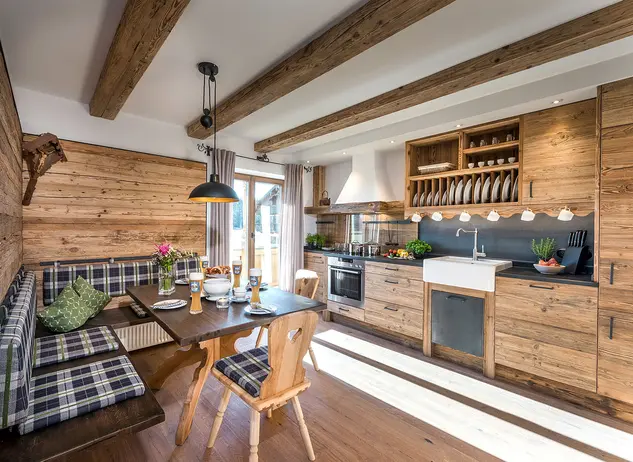 Gemütliches Ferienhaus auf dem Hussnhof am Tegernsee - © Hussnhof in Sachsenkam, Urlaub im komfortablen Ferienhaus auf dem Hussnhof am Tegernsee in Oberbayern