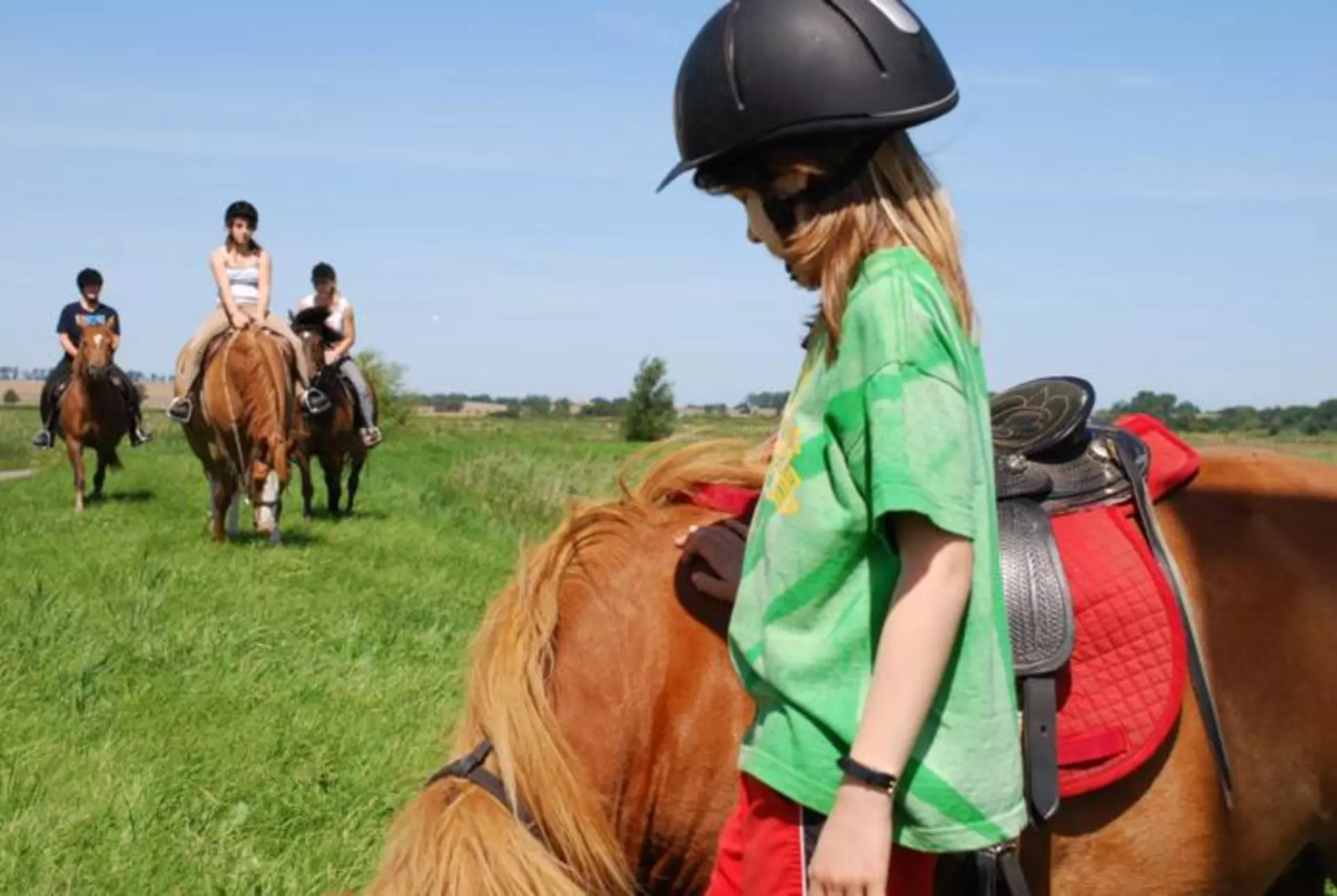 Mein_kleines_Pony - © LANDURLAUB M-V
, LANDURLAUB M-V Der beste Freund eines Mädchens.