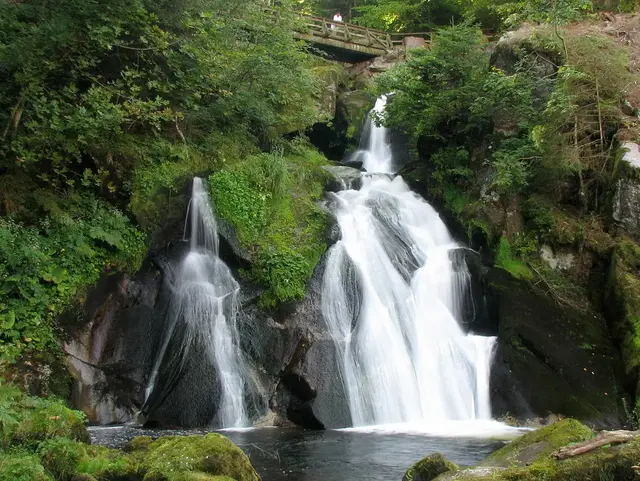Triberger Wasserfälle - © Pixabay.com, Mattia Verga im Urlaub im Schwarzwald die Triberger Wasserfälle besuchen