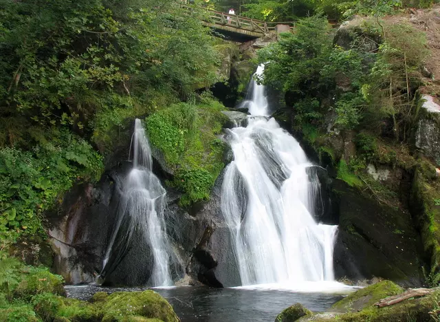 im Urlaub im Schwarzwald die Triberger Wasserfälle besuchen