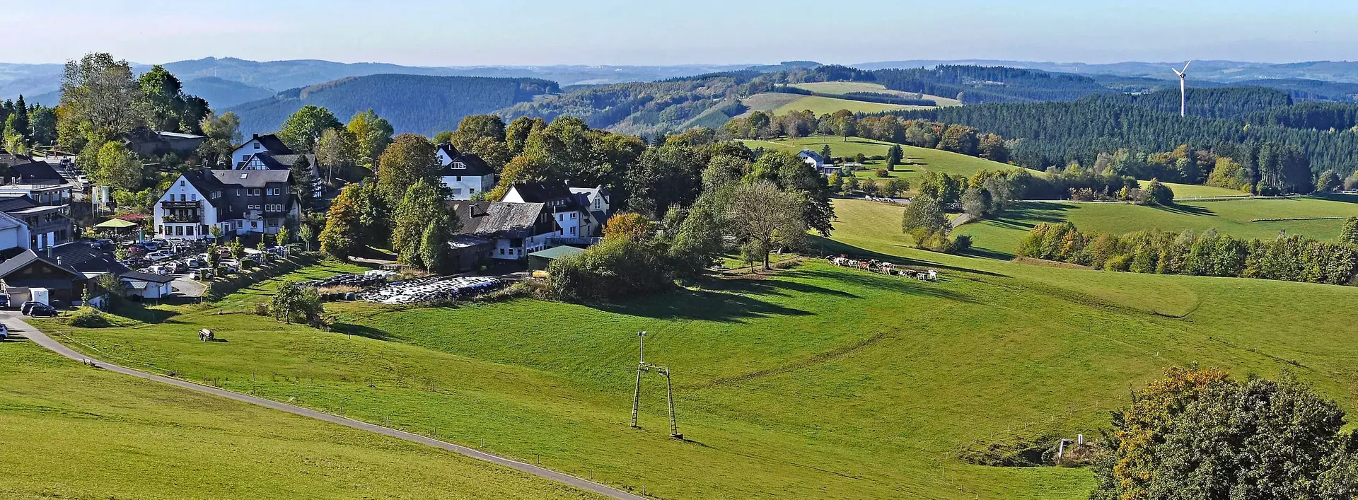 Urlaub in den Bergen - Urlaub im Sauerland in NRW mit Wandern und Skifahren