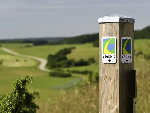 im Eifel Urlaub auf dem 313 Kilometer langen Eifelsteig wandern