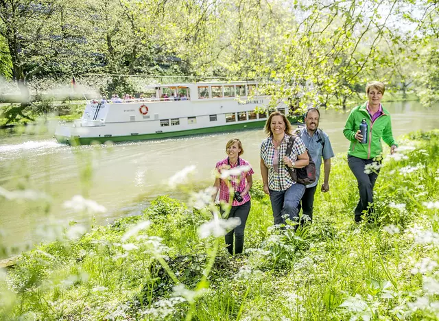 im Wanderurlaub im Heilbronner Land eine Wanderung auf dem Neckarsteig machen