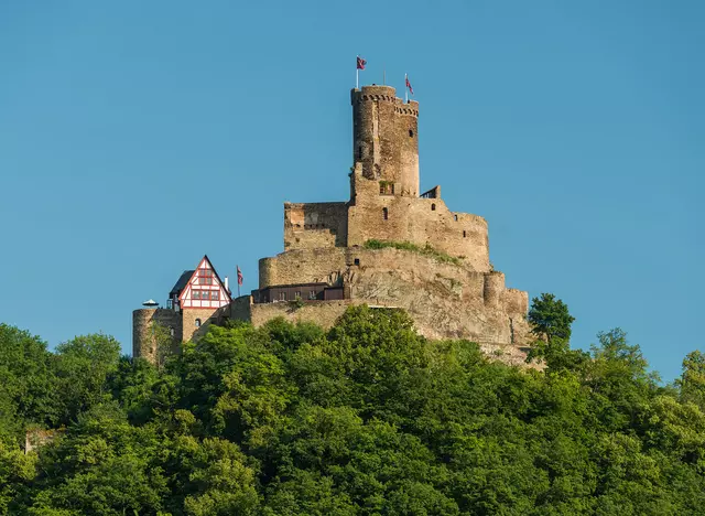 im Urlaub auf dem Bauernhof im Hunsrück auf der Traumschleife Ehrbachklamm zur Ehrenburg bei Brodenbach wandern