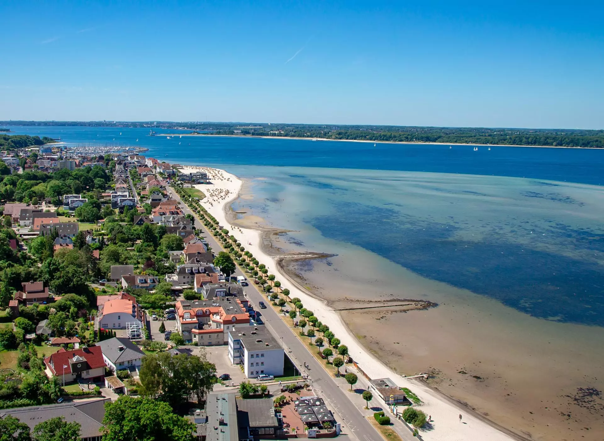 Strand in Laboe bei Kiel - © Pixabay.com, Der Silent im Urlaub an der Ostsee bei Kiel einen Strandausflug nach Laboe machen