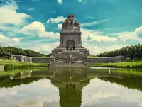 Das Völkerschlachtdenkmal bei Leipzig ist mit 91 Metern das höchste Denkmal Europas.