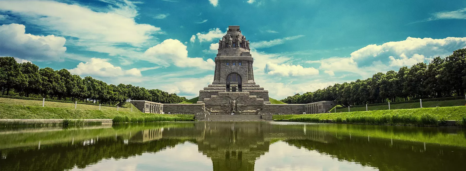 Das Völkerschlachtdenkmal bei Leipzig ist mit 91 Metern das höchste Denkmal Europas.