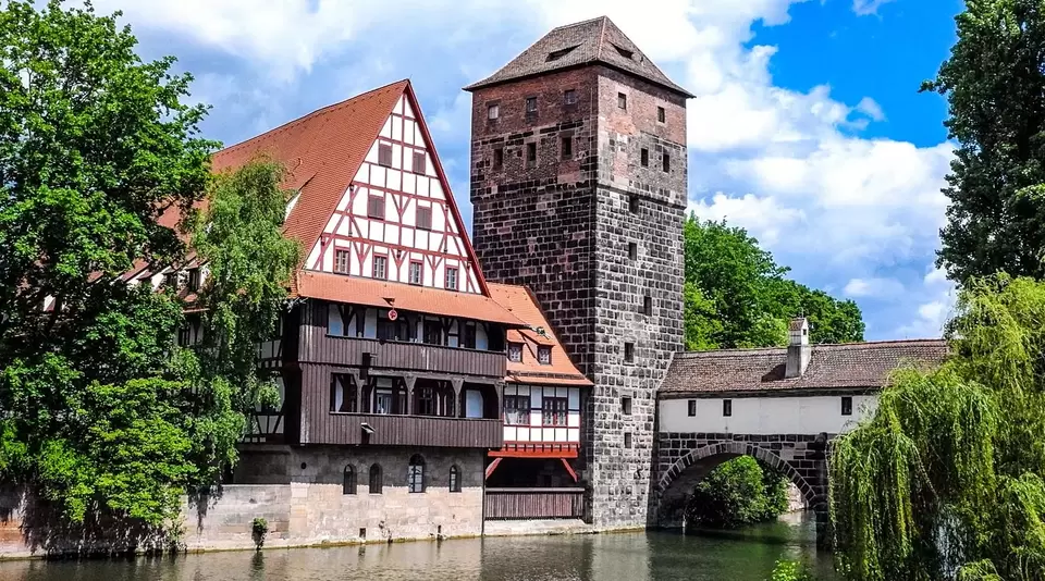 Henkerbrücke in Nürnberg - © Pixabay.de, Leonhard Niederwimmer im Urlaub auf dem Bauernhof in Franken die mittelalterliche Stadt Nürnberg besuchen und die Henkerbrücke bestaunen