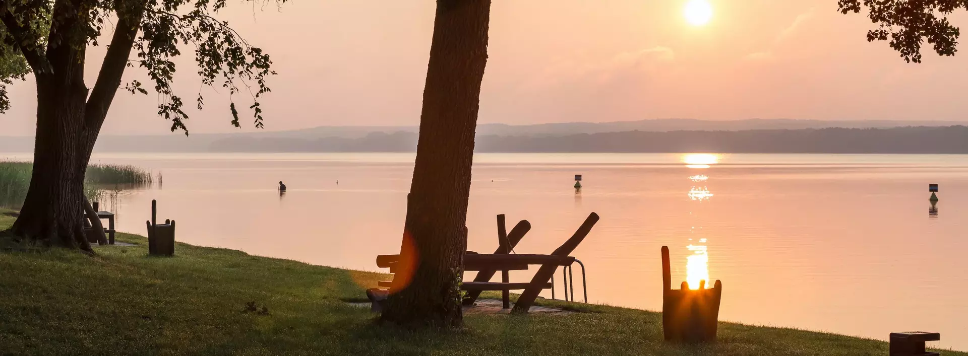 Idyllischer Sonnenuntergang am Scharmützelsee im Oder-Spree Seenland