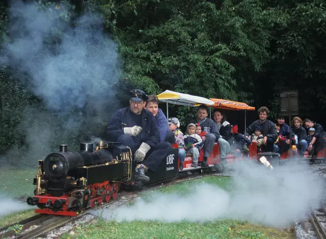 im Familienurlaub auf dem Bauernhof in Hohenlohe die Dampfbahnfreunde in Öhringen besuchen