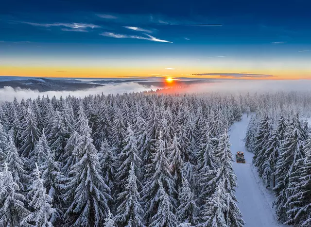 Winterurlaub in Thüringen und den Sonnenuntergang erleben
