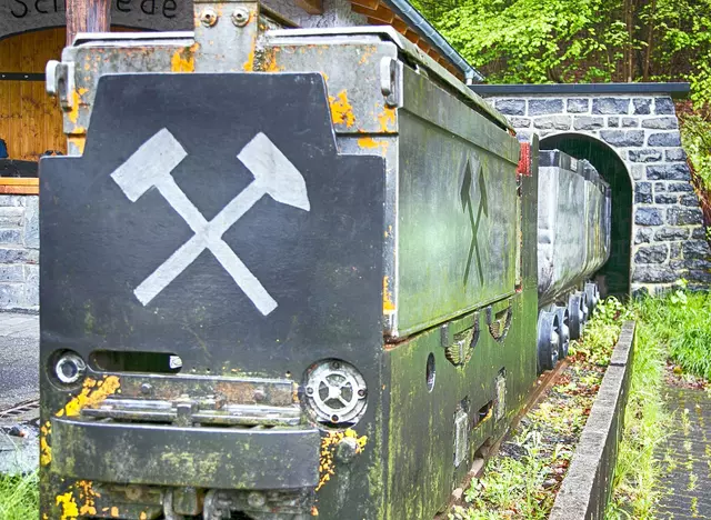 im Urlaub auf dem Bauernhof im Westerwald das mulitimnediale Museum Grube Bindweide in Steinebach besuchen