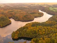 Das Bergische Land ist das Land der Talsperren, die nicht nur Wasserspeicher, sondern auch beliebte Erholungsziele sind.