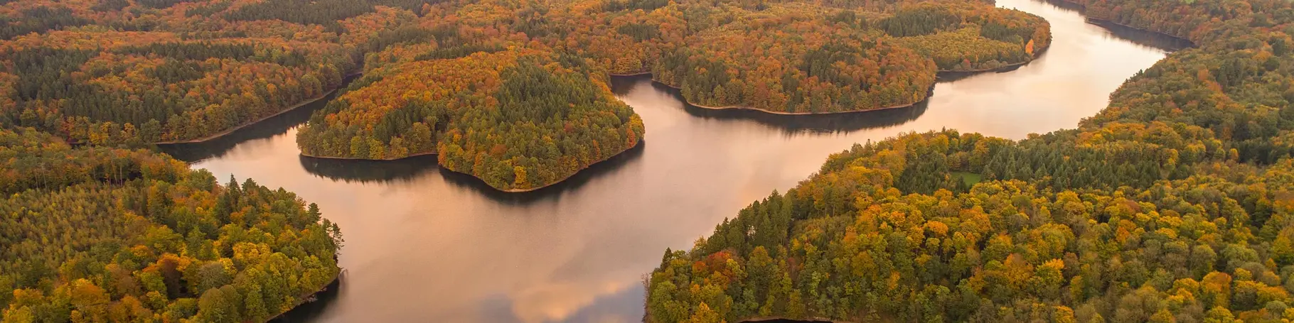 Das Bergische Land ist das Land der Talsperren, die nicht nur Wasserspeicher, sondern auch beliebte Erholungsziele sind.