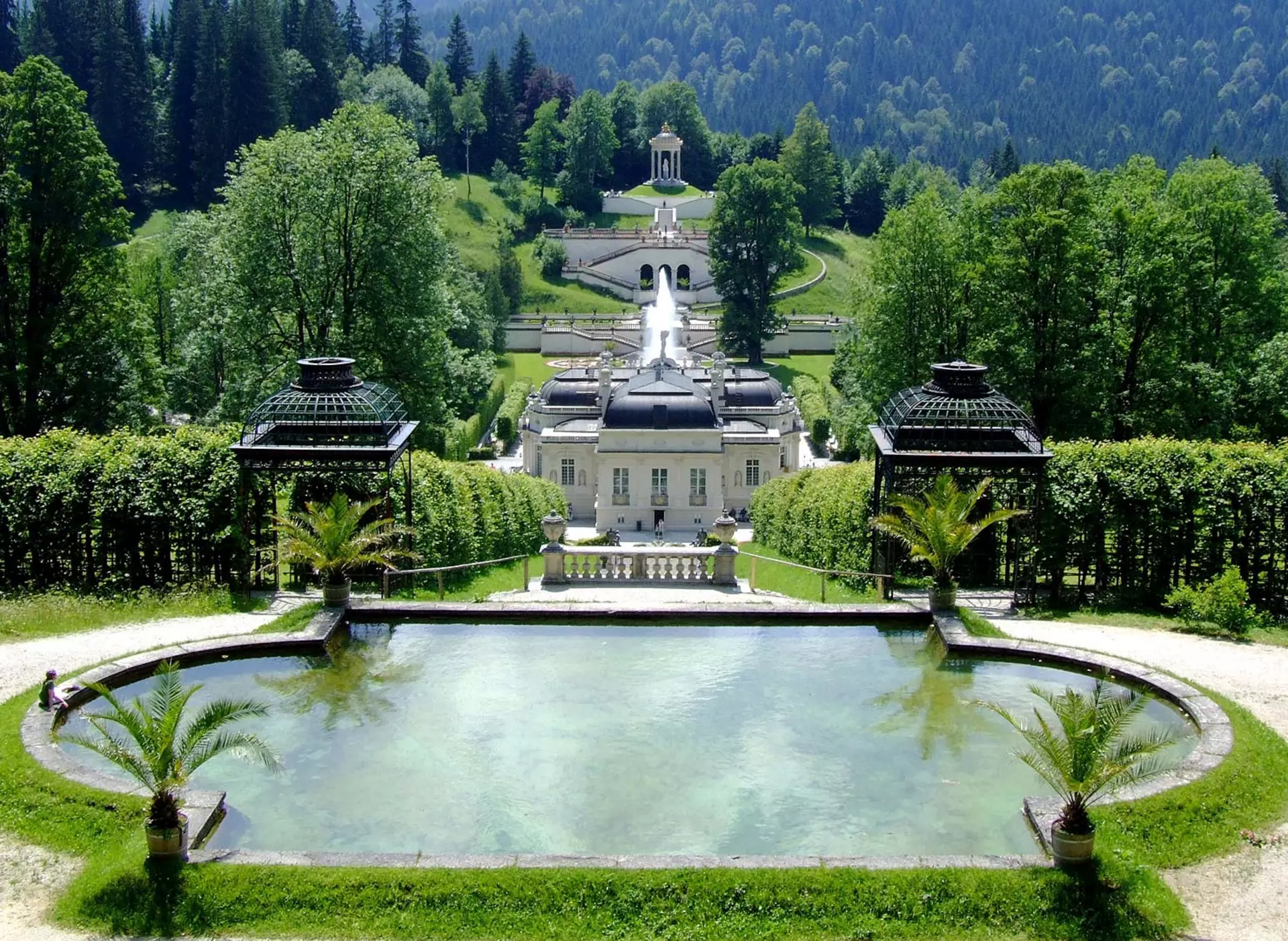 im Urlaub auf dem Bauernhof an der Zugspitze das königliche Schloss Linderhof in Ettal besuchen