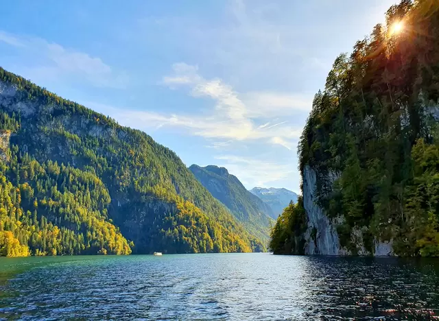 im Urlaub auf dem Bauernhof in Oberbayern eine Schifffahrt auf dem Königsee im Berchtesgadener Land machen
