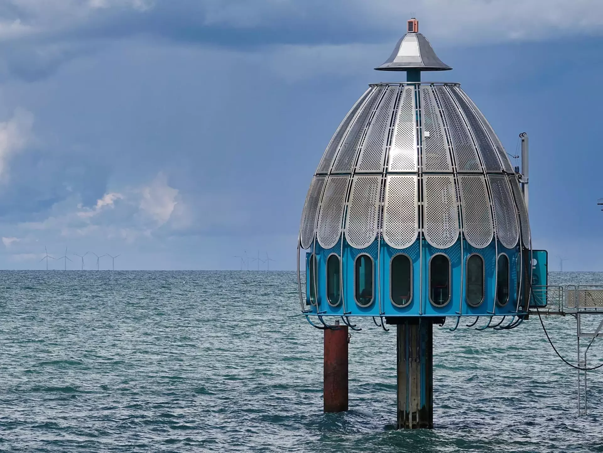im Urlaub Fischland-Darß-Zingst entdecken und mit der Tauchgondel in Zingst die Unterwasserwelt erkunden
