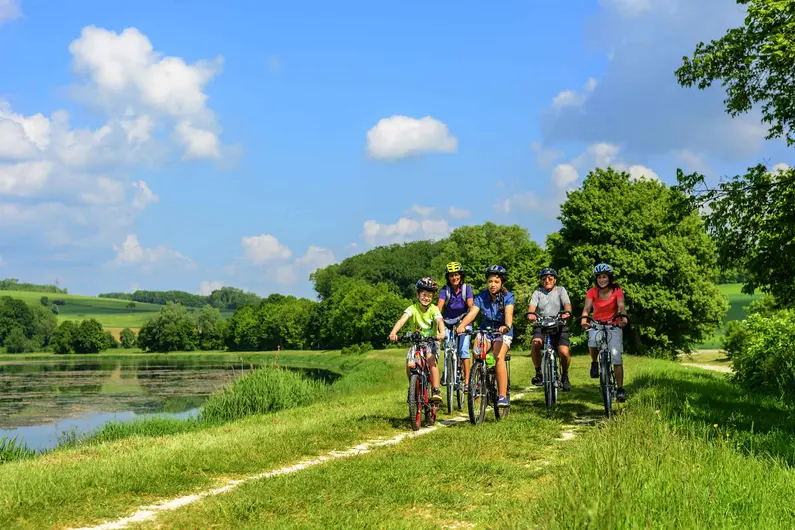 im Urlaub in Thüringen eine Radtour mit der Familie unternehmen