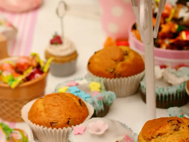 Kuchenbuffet bei einer Famiienfeier auf dem Bauernhof in Thüringen