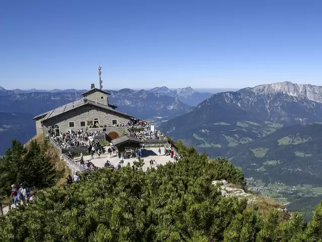 im Urlaub auf dem Bauernhof im Berchtesgadener Land das Kehlsteinhaus besuchen