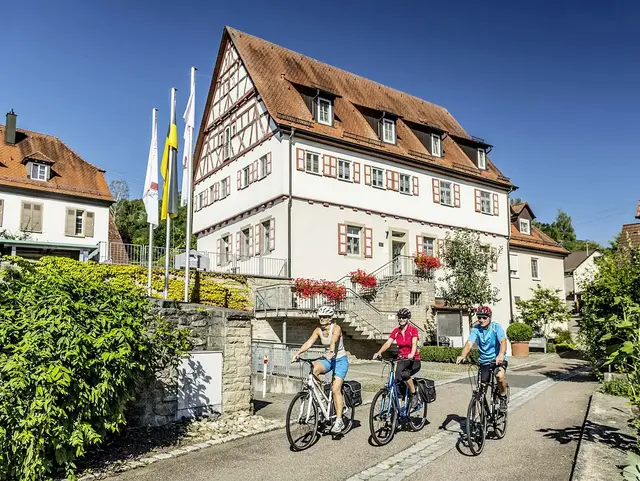 Radeln auf dem Kocher-Jagst-Radweg - © AG Kocher-Jagst-Radweg, Jan Bürgermeister im Urlaub bei Heilbronn eine Radtour auf dem Kocher-Jagst-Radweg machen und Mulfingen-Ailringen besuchen
