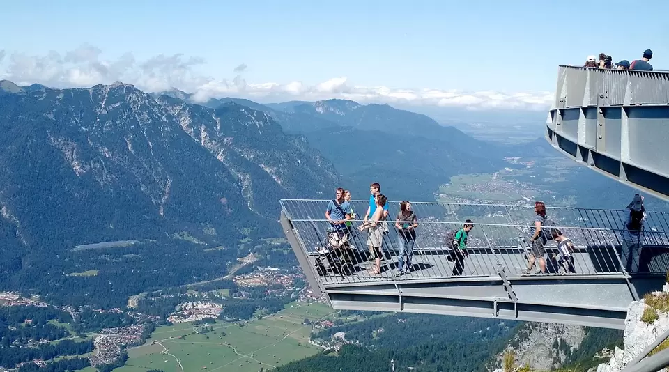 Aussichtsplattform AlpspiX - © Pixabay.com, dkennedy632 im Urlaub auf dem Bauernhof an der Zugspitze mit der Alpspitzbahn zur Aussichtsplattform AlpspiX fahren