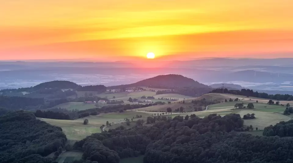 Blick in die Rhön - © Pixabay.de, Sven Lachmann im Urlaub auf dem Bauernhof in der Rhön beim Wandern herrliche Ausblicke genießen