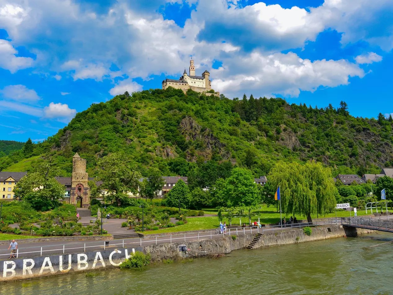 Braubach am Rhein - © Ilhan Balta, Adobe Stock