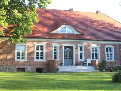Herrenhaus Koitendorf an der Mecklenburgischen Seenplatte - © Urlaub im Herrenhaus Koitendorf in Mühl Rosin an der Mecklenburgischen Seenplatte