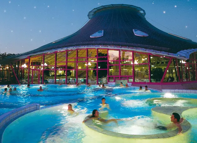 im Urlaub auf dem Weingut im Ahrtal in den Ahr-Thermen in Bad Neuenahr entspannen