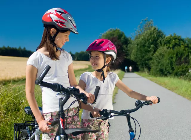 im Urlaub auf dem Bauernhof im Hunsrück eine gemütliche Radtour mit Kindern auf dem Schinderhannes-Radweg machen