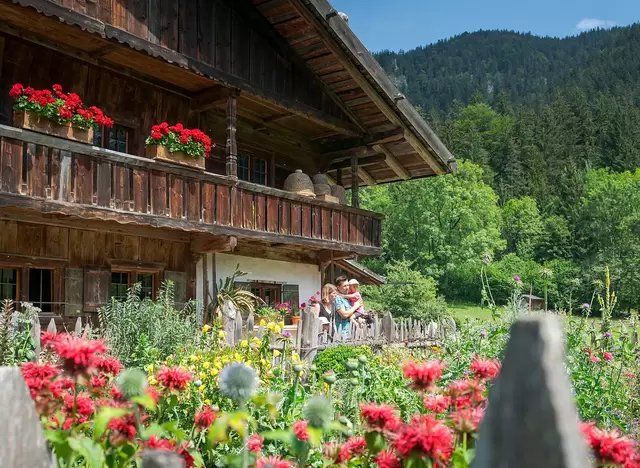 im Urlaub auf dem Bauernhof in der Alpenregion Tegernsee-Schliersee das Markus Wasmeier Freilichtmuseum in Schliersee besuchen