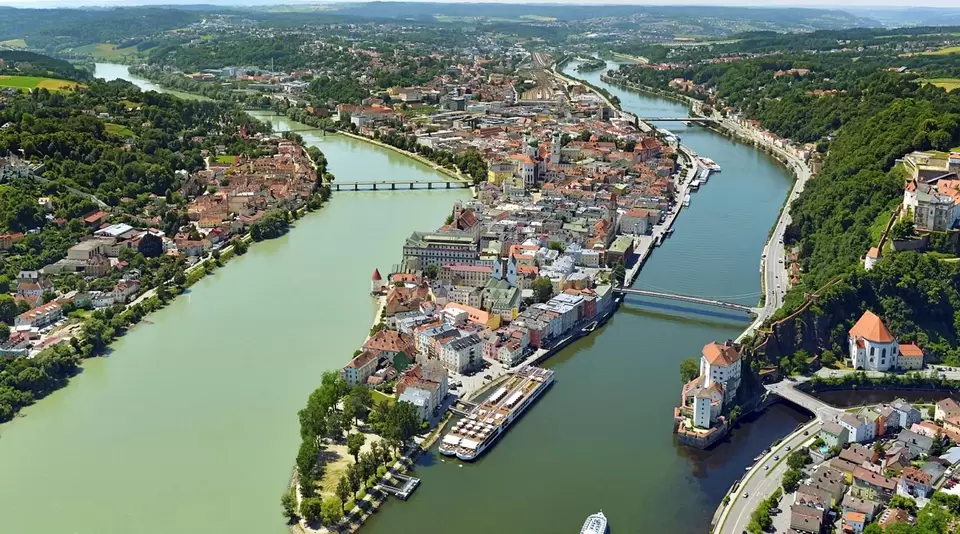 im Urlaub auf dem Bauernhof im Bayerischen Wald die Dreiflüssestadt Passau besuchen