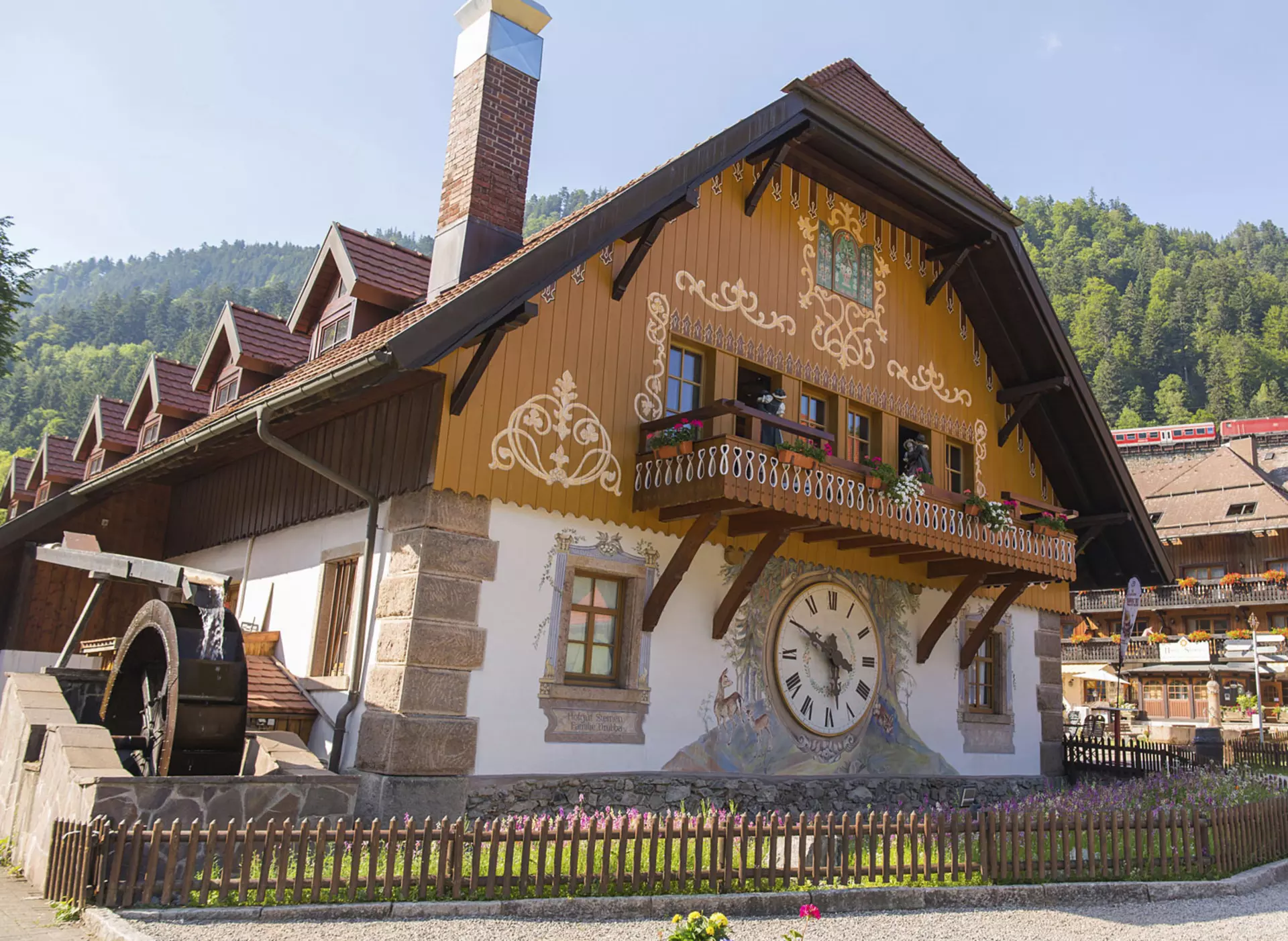 im Urlaub im Schwarzwald einen Ausflug nach Breitnau machen und die Kuckucksuhr beim Hofgut Sternen bestaunen