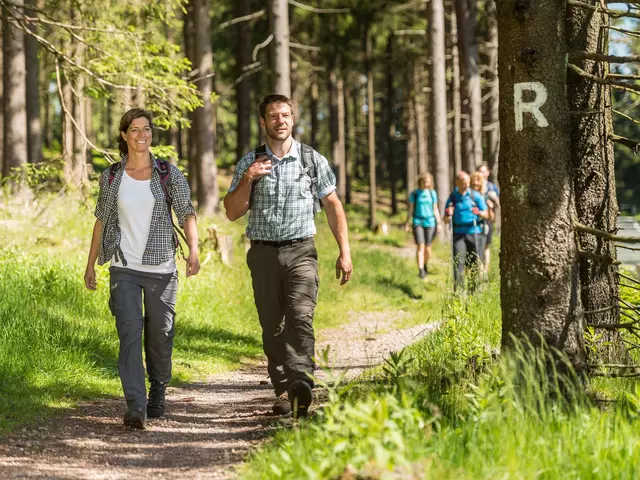 im Wanderurlaub in Thüringen eine Rennsteigwanderung unternehmen