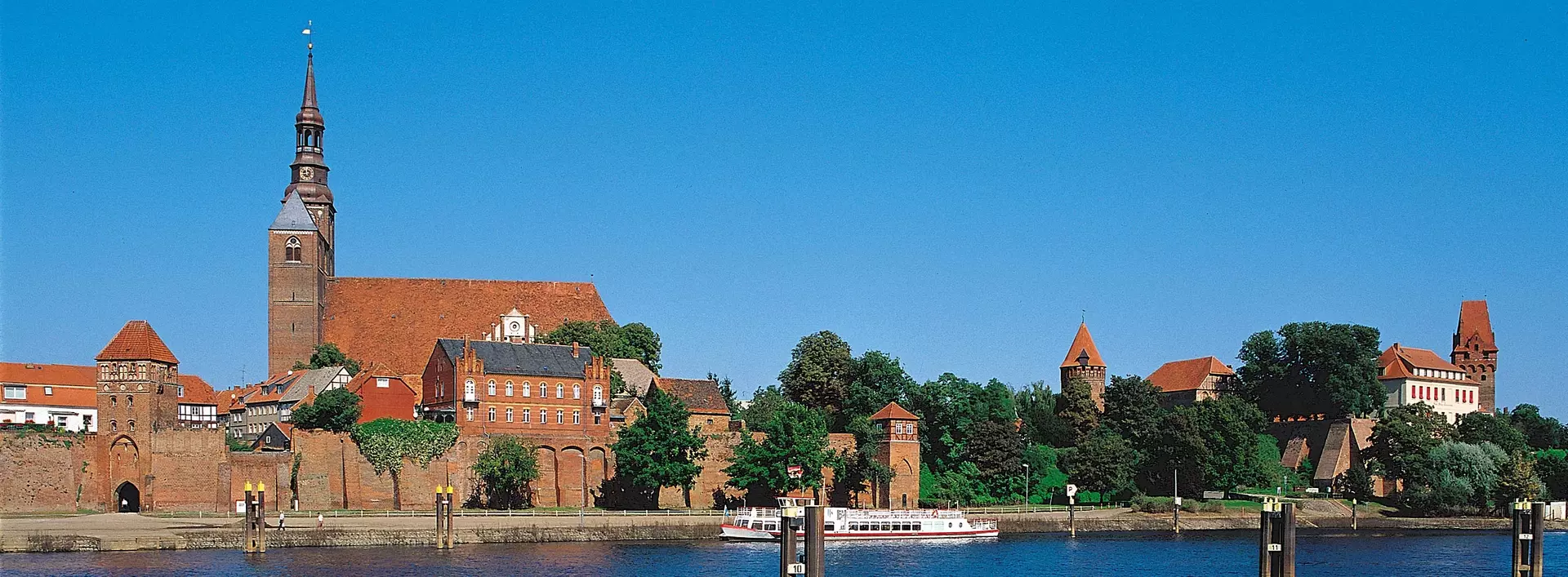 Die Hansestadt Tangermünde liegt an der Straße der Romanik in Sachsen-Anhalt.