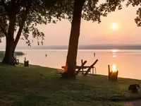 Idyllischer Sonnenuntergang am Scharmützelsee im Oder-Spree Seenland