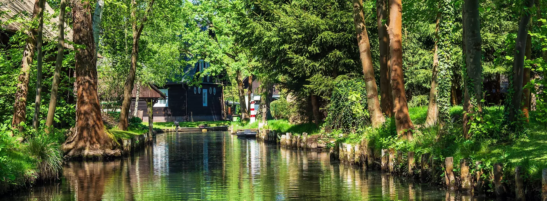 Gebäude im Spreewald in Lehde.