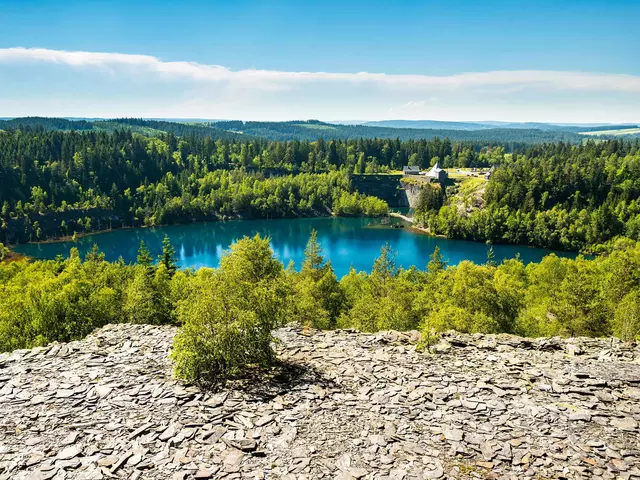 im Urlaub an den Saaletalsperren einen Ausflug zum Technischen Denkmal Historischer Schieferbergbau in Lehesten unternehmen