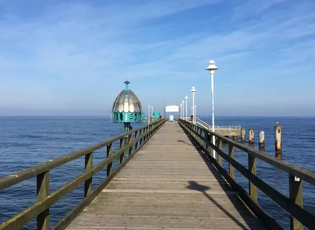 Im Usedom Urlaub mit Kindern die Tauchgondel in Zinnowitz besuchen