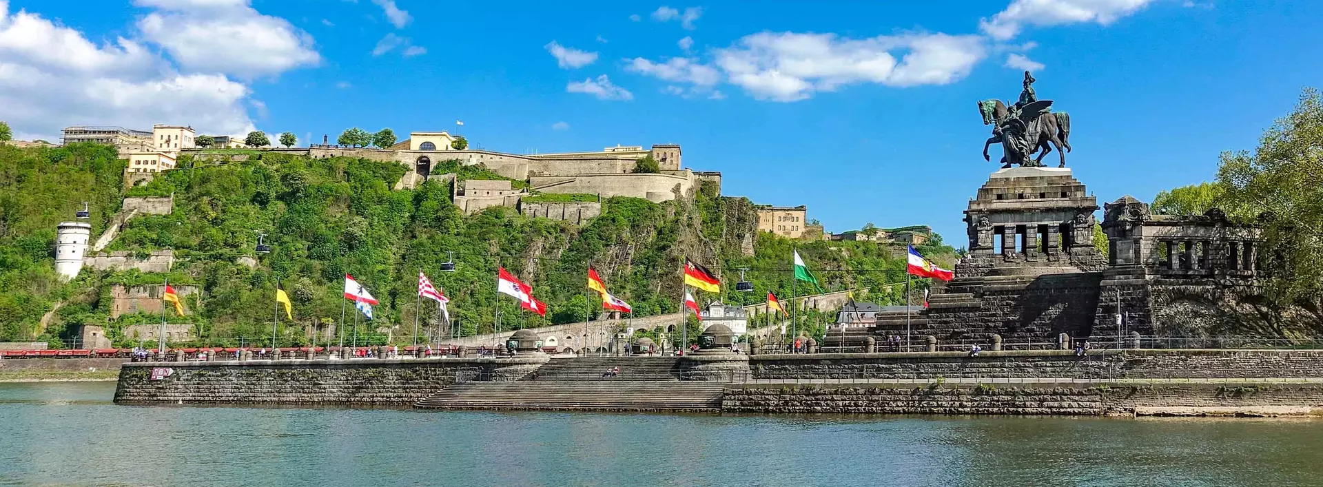 im Urlaub auf dem Weingut an der Mosel oder dem Rhein die Stadt Koblenz entdecken