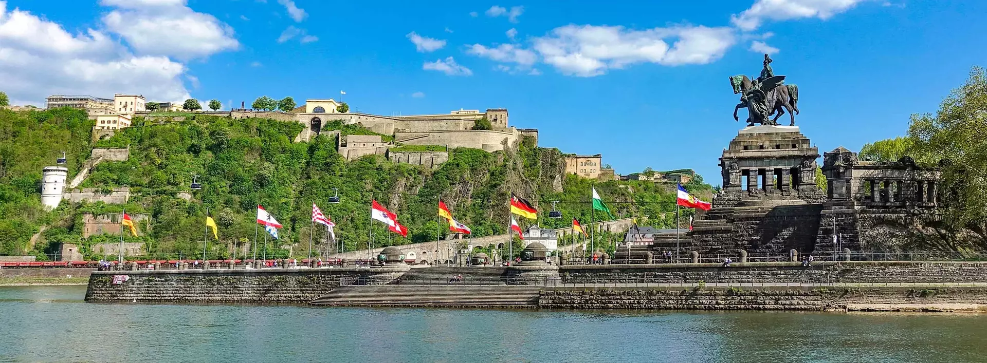 im Urlaub auf dem Weingut an der Mosel oder dem Rhein die Stadt Koblenz entdecken