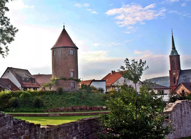 im Urlaub im Odenwald die Verste Dilsberg besuchen