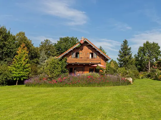 Urlaub im Ferienhaus mit Garten auf dem Land