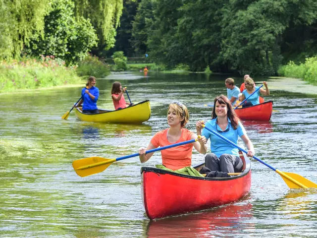 im Landurlaub in Thüringen eine Kanutour mit der Familie unternehmen