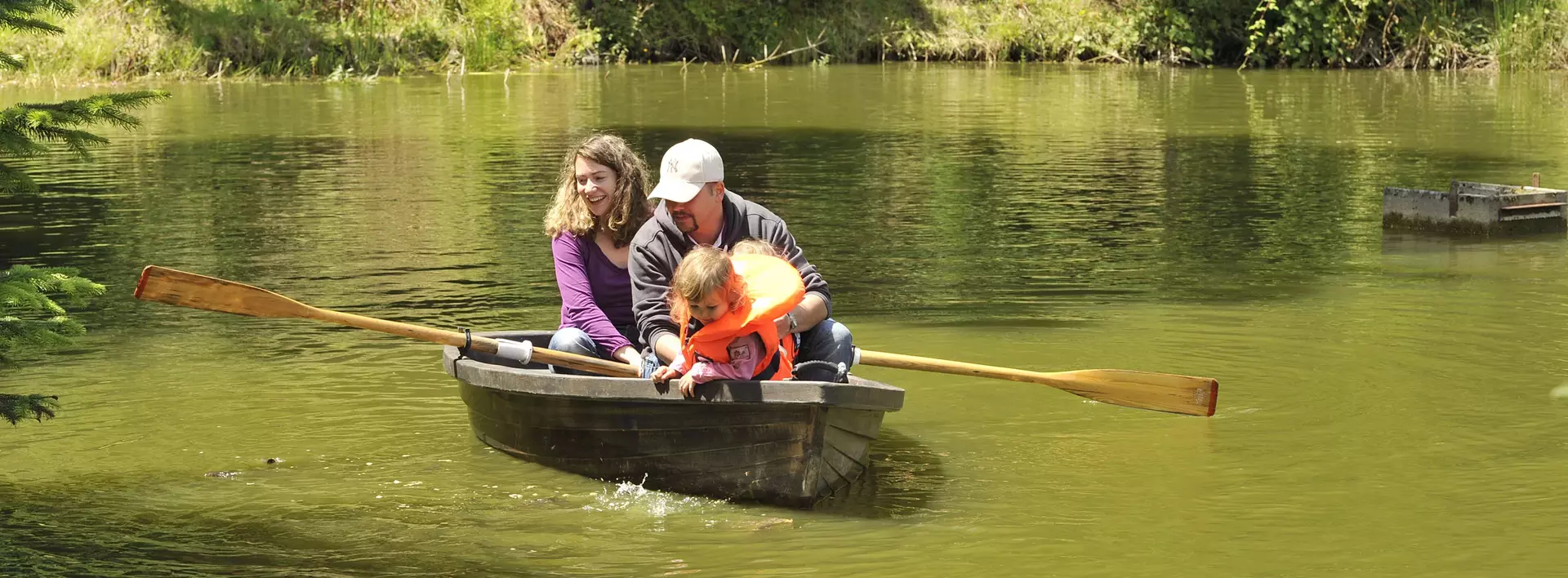 Bei einem Urlaub in Sachsen-Anhalt kann man viele Ausflugsziele besichtigen, wandern, Rad oder Boot fahren.