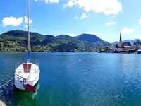 im Urlaub auf dem Bauernhof am Tegernsee die Stadt Rottach-Egern am Fuße des Wallbergs besuchen