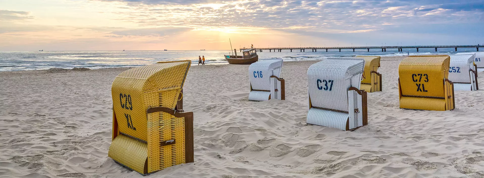 im Usedom Urlaub am Strand im Ostseeheilbad Koserow baden gehen